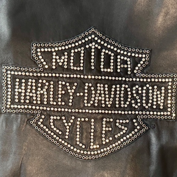 Harley Davidson Diva Leather Vest with Rhinestones - Picture 3 of 6